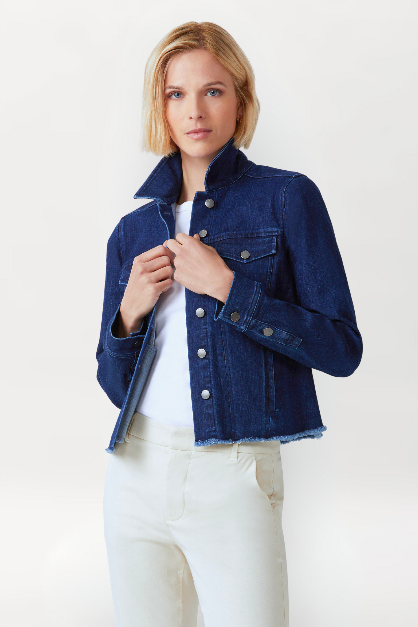 CLEAN DENIM JACKET WITH FRAY HEM