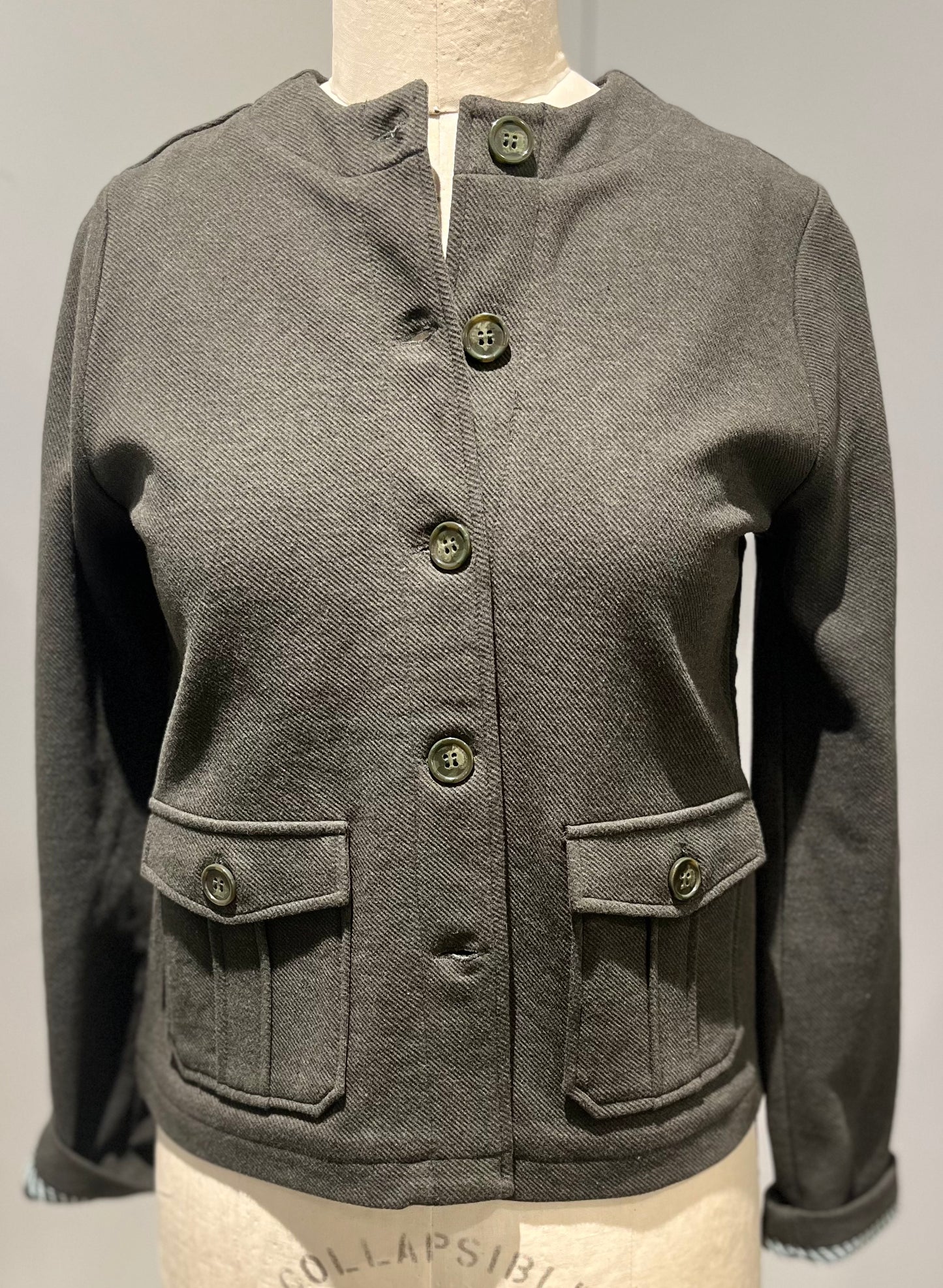 KNIT TWILL ROUND NECK JACKET